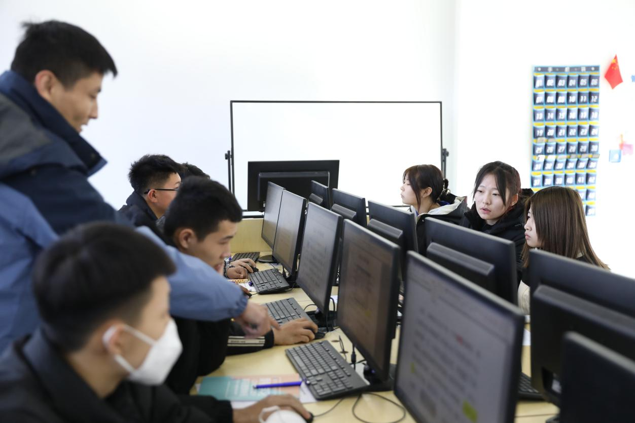 15�q�x��һ�z�W(xu��)����֮·ͬ�Ӿ���