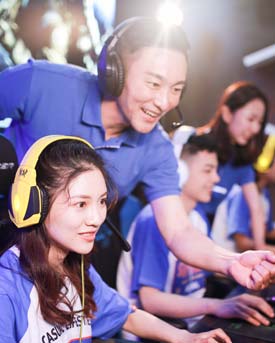 ���ͺ���늸�(j��ng)��(zh��n)�(du��)